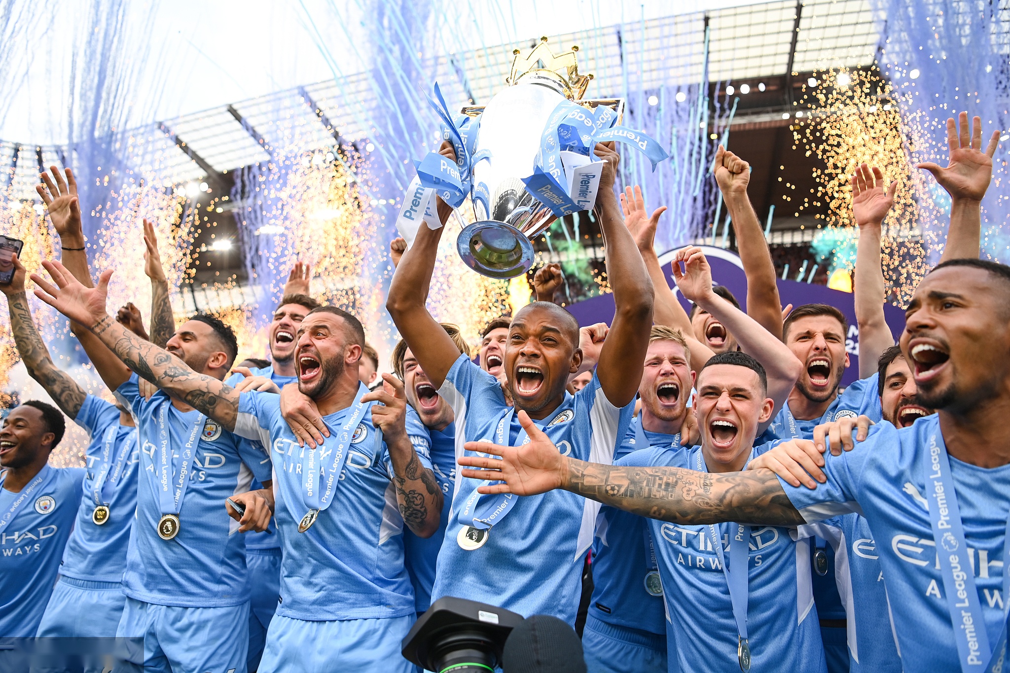 在当代足球 在当代足球